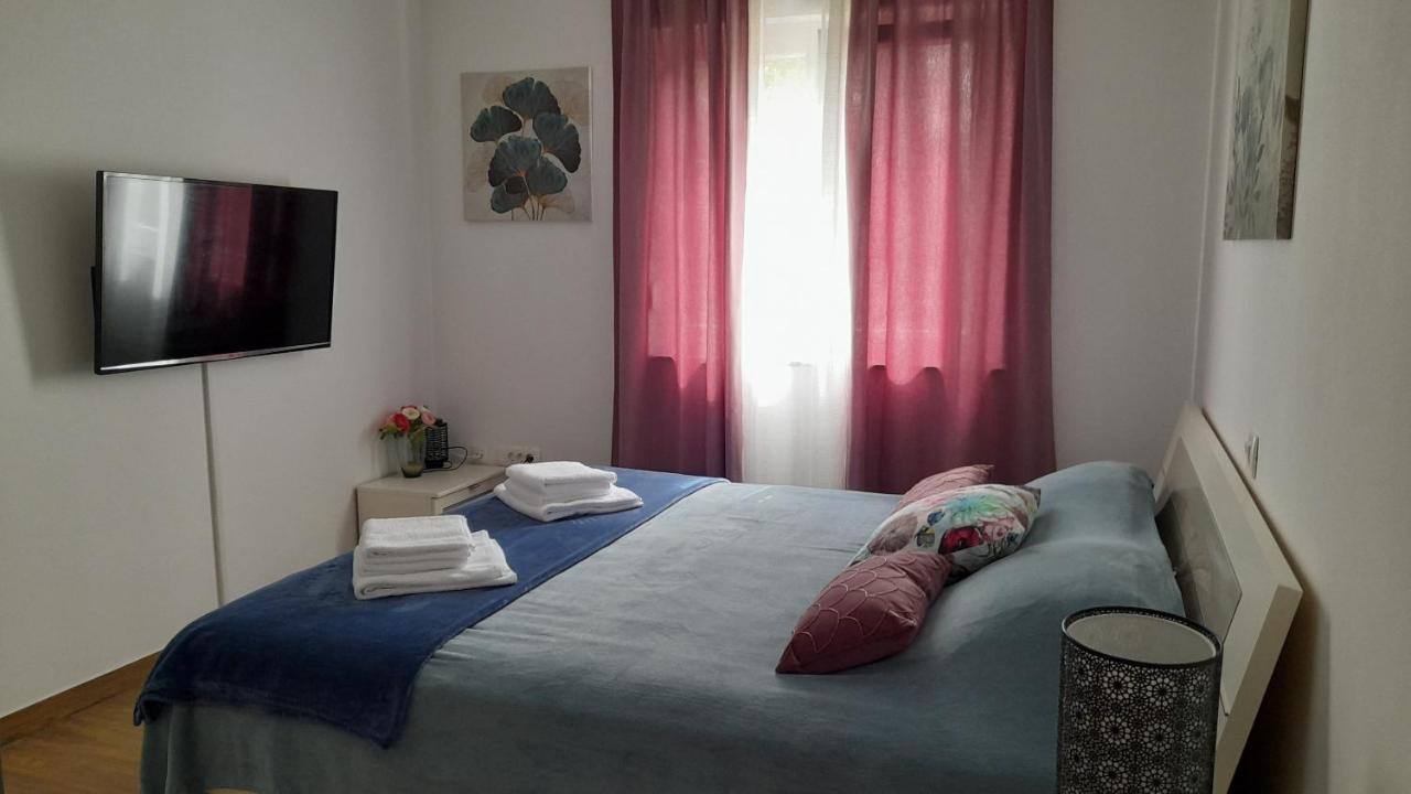 Apartments & Room Danijel Pinezići エクステリア 写真