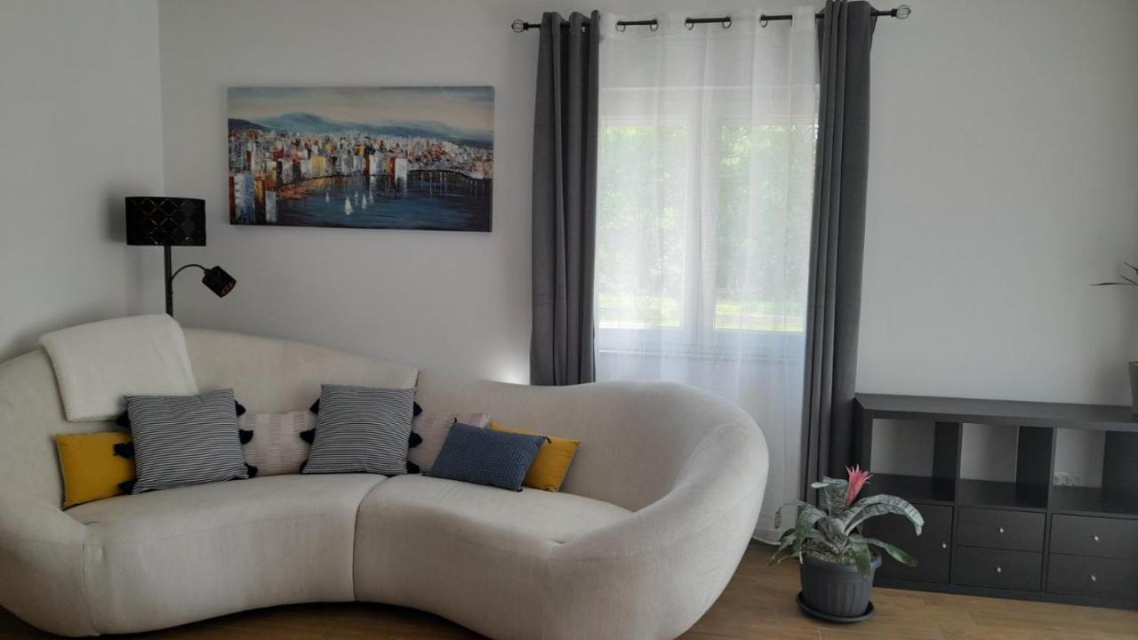 Apartments & Room Danijel Pinezići エクステリア 写真