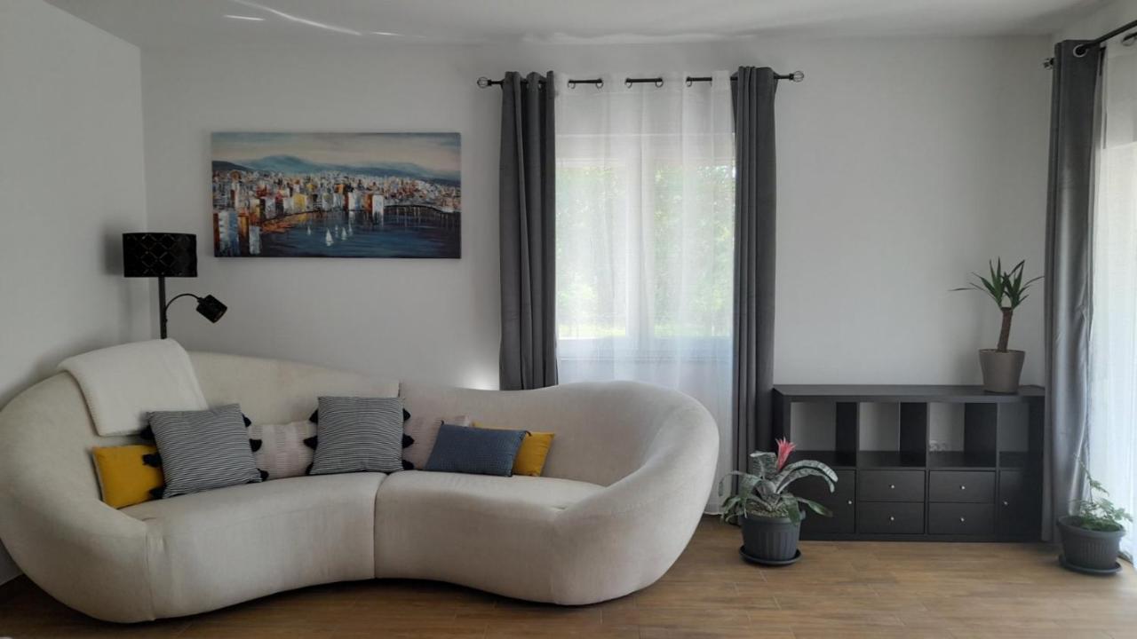 Apartments & Room Danijel Pinezići エクステリア 写真