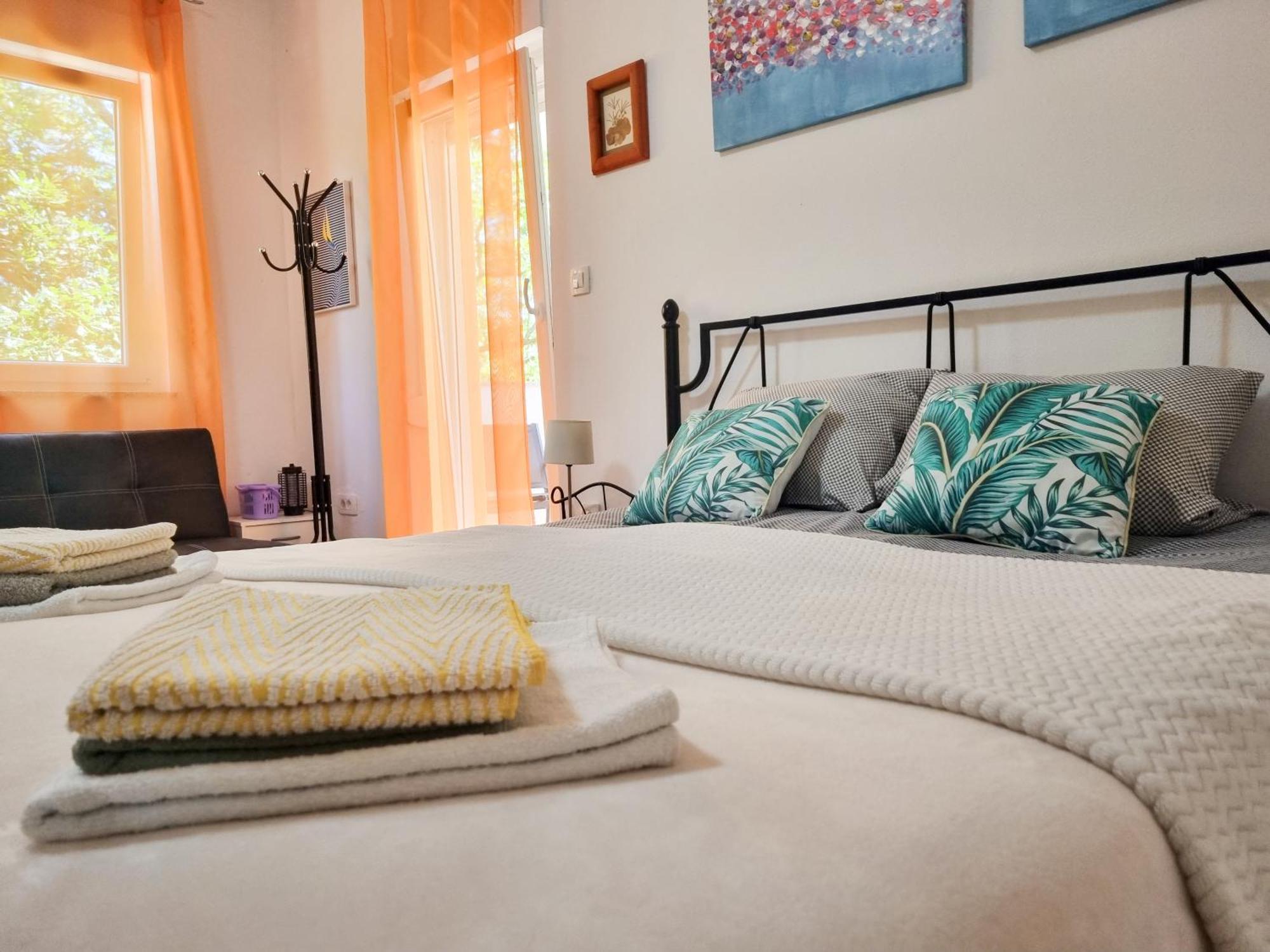 Apartments & Room Danijel Pinezići エクステリア 写真