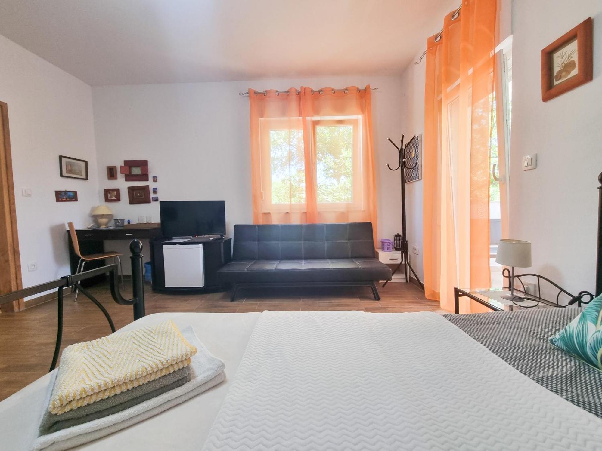 Apartments & Room Danijel Pinezići エクステリア 写真